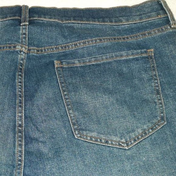 Ladies Jean Shorts by Old Navy size 16 - Picture 4 of 9